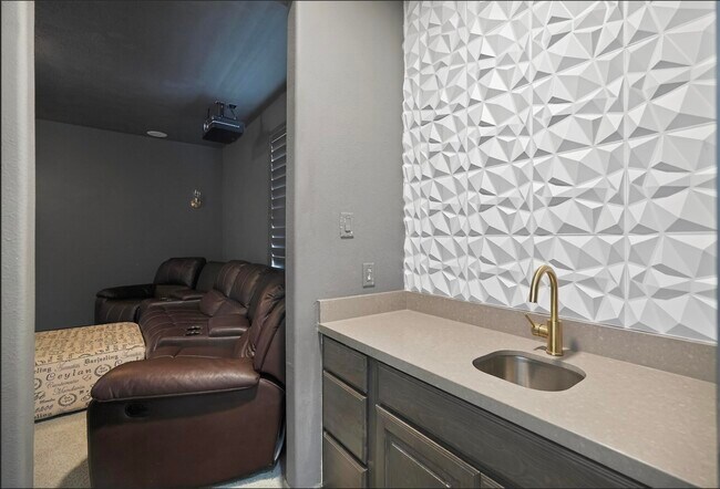 Building Photo - 26 Argosy Bend Pl