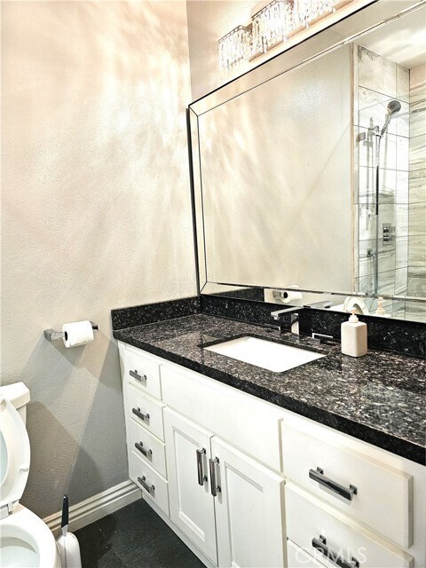 Building Photo - 2938 S Buena Vista Ave