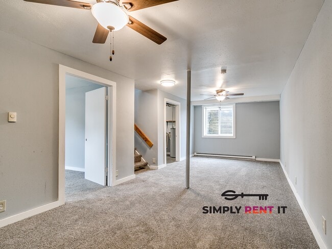 Building Photo - Sunset Ave 3 Bedroom Duplex in Kelley, IA