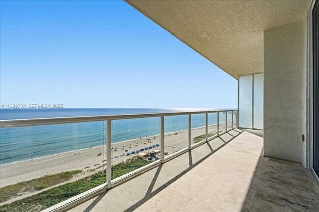 Building Photo - 704 N Ocean Blvd