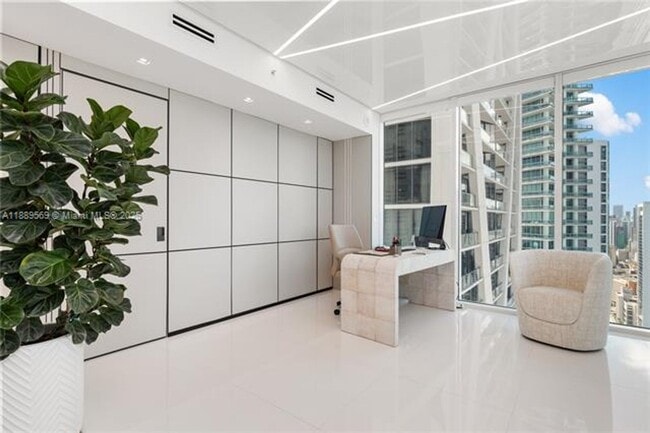 Building Photo - 1040 Biscayne Blvd