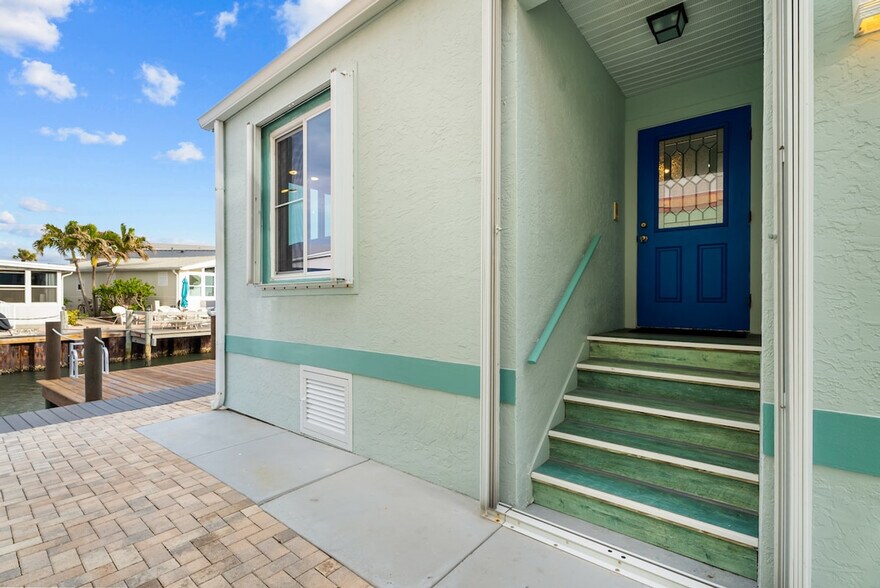 Building Photo - 1147 Nettles Blvd