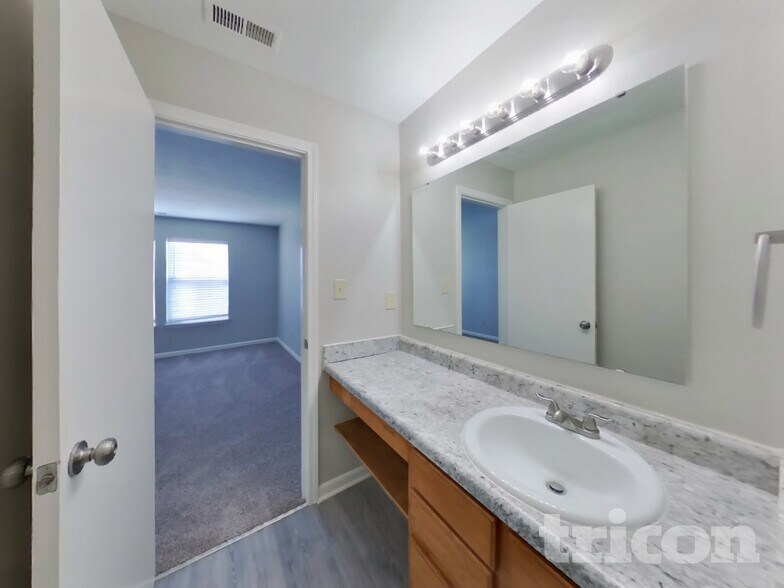 Building Photo - 1167 Cutler Ln