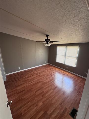 Building Photo - 9204 Oklahoma St