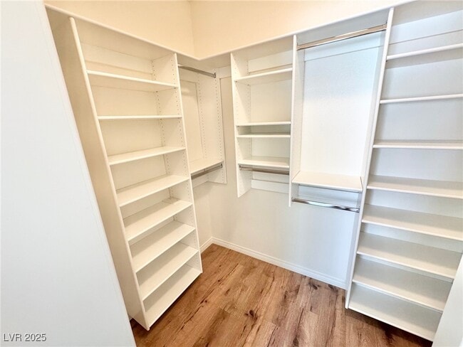 Building Photo - 4421 N Prospect Hill Ct