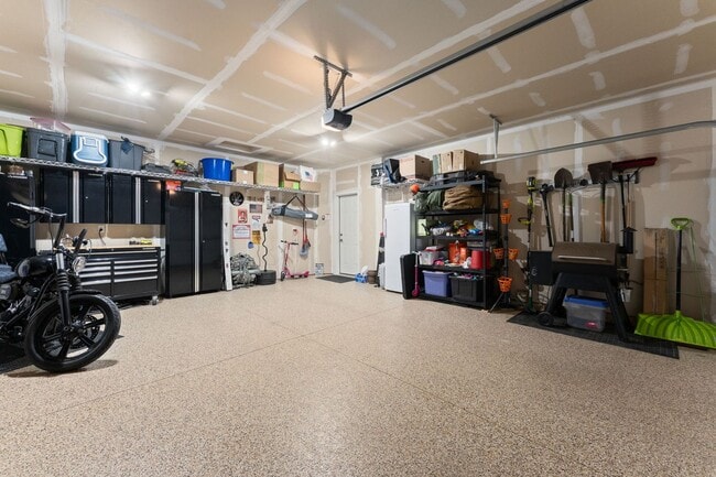 Building Photo - 4500 E Whisper Ridge Pl