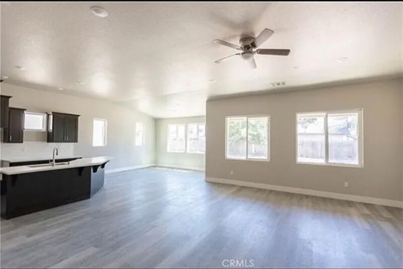 Building Photo - 630 E Juniper Ave