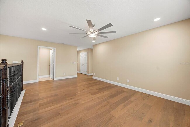 Building Photo - 2049 Heart Lk Dr