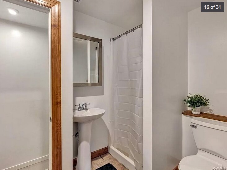 bath - 2105 Bambacus Rd