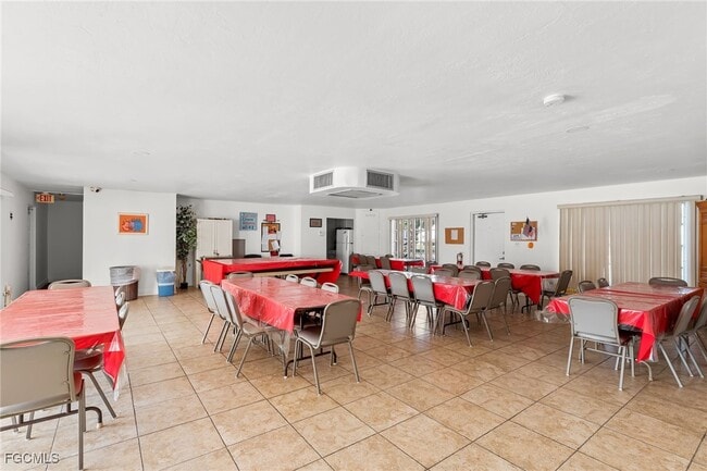 Building Photo - 2828 Jackson St