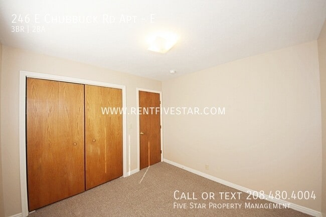 Building Photo - 246 E Chubbuck Rd