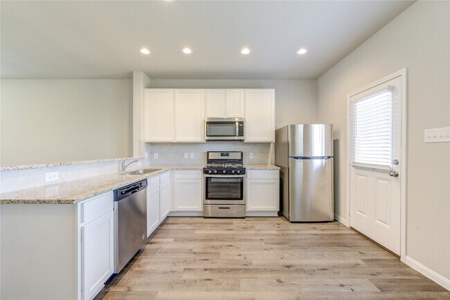 Building Photo - 2534 Sturgeon Wy