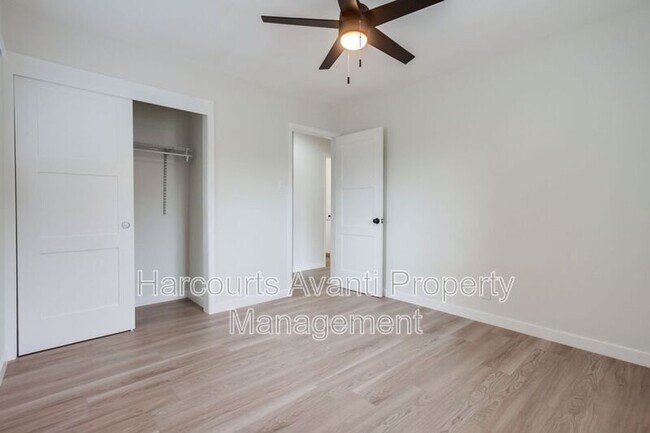 Building Photo - 523 S Barnwell St