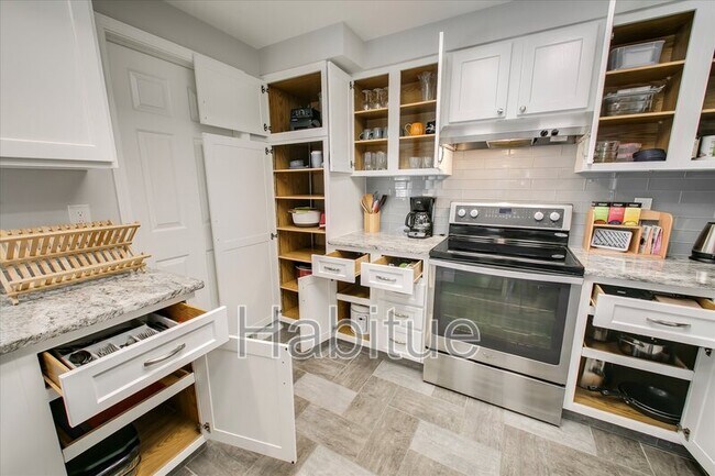 Building Photo - 9025 W Lorinda Dr