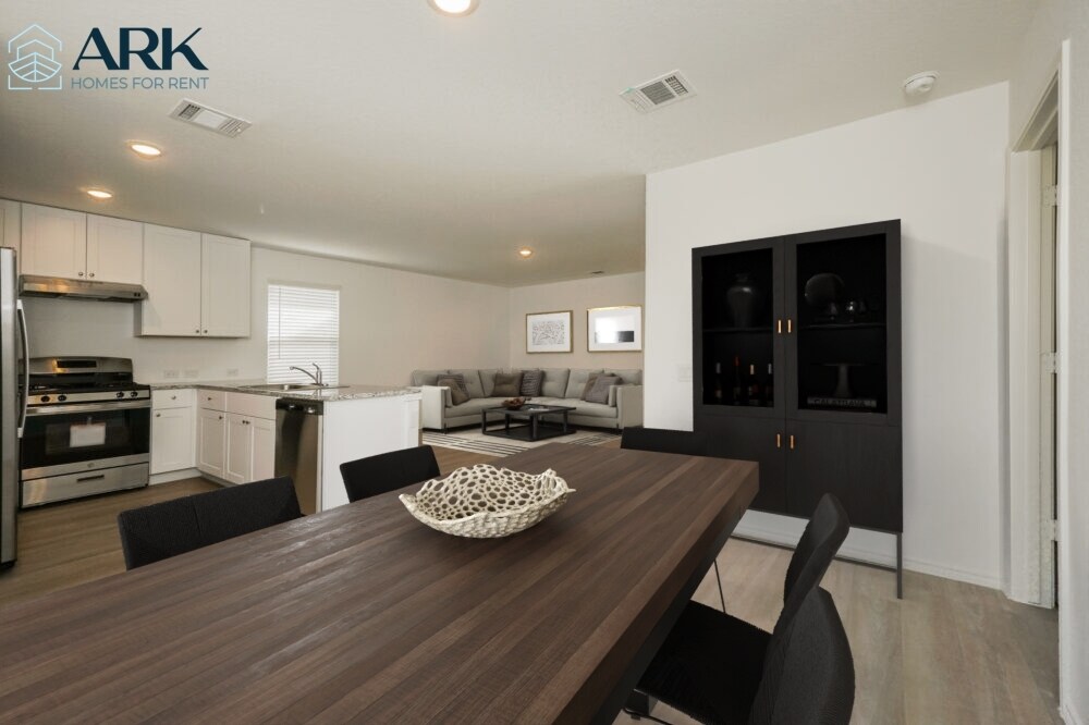 Building Photo - 11938 Fuzzy Path