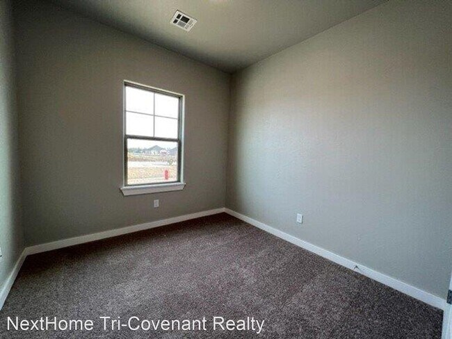 Building Photo - 3 br, 2 bath House - 1325 SW Heatherbrook Way