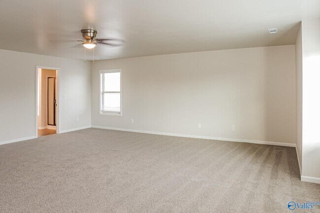 Building Photo - 213 Iron Cir