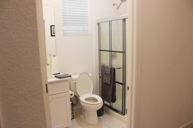 Building Photo - 15980 Mavericks Ln