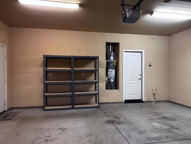 Building Photo - 3 Bedroom House Coming Available