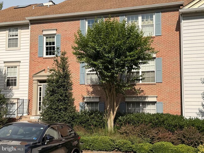 Building Photo - 12101 Greenwood Ct