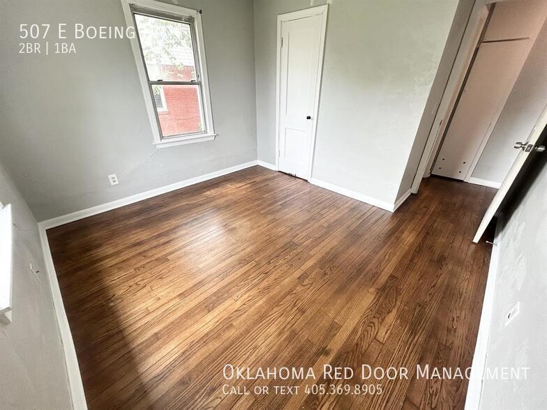 Building Photo - 507 E Boeing Dr