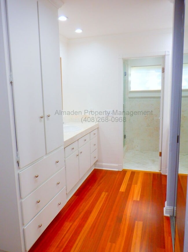 Building Photo - 1186 Wilhelmina Way