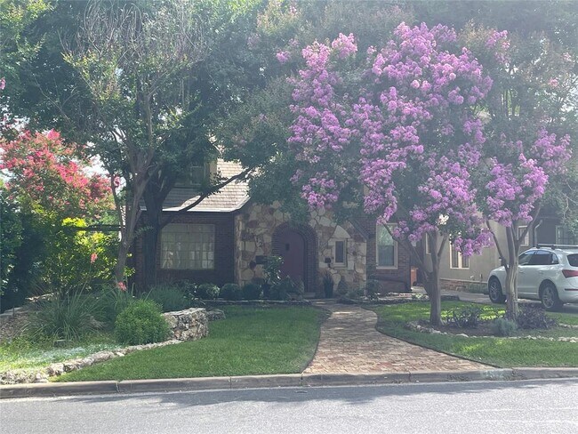 Building Photo - 1512 Northwood Rd