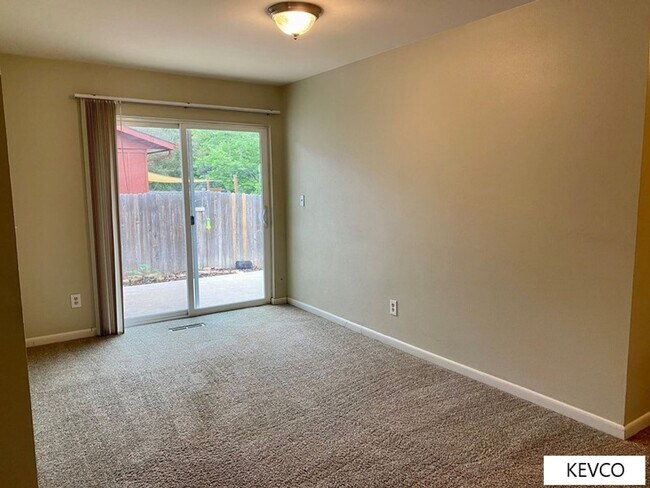 Building Photo - Three Bedroom House Near CSU Vet School