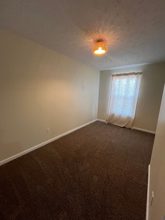 Building Photo - 3 bedroom, brand new!!