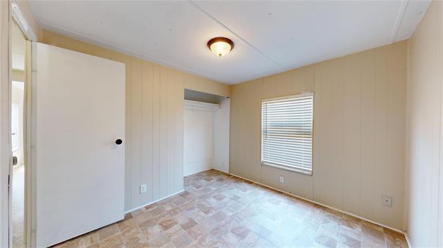 Building Photo - 8472 Preston N Dr