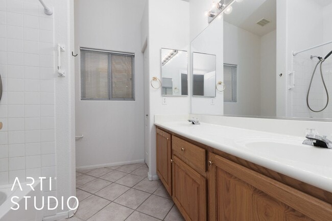 Building Photo - ***Sunset Greens 3 Bedroom 2 Bath Unfurnis...