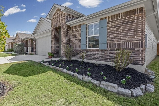 Building Photo - 325 Granary Dr