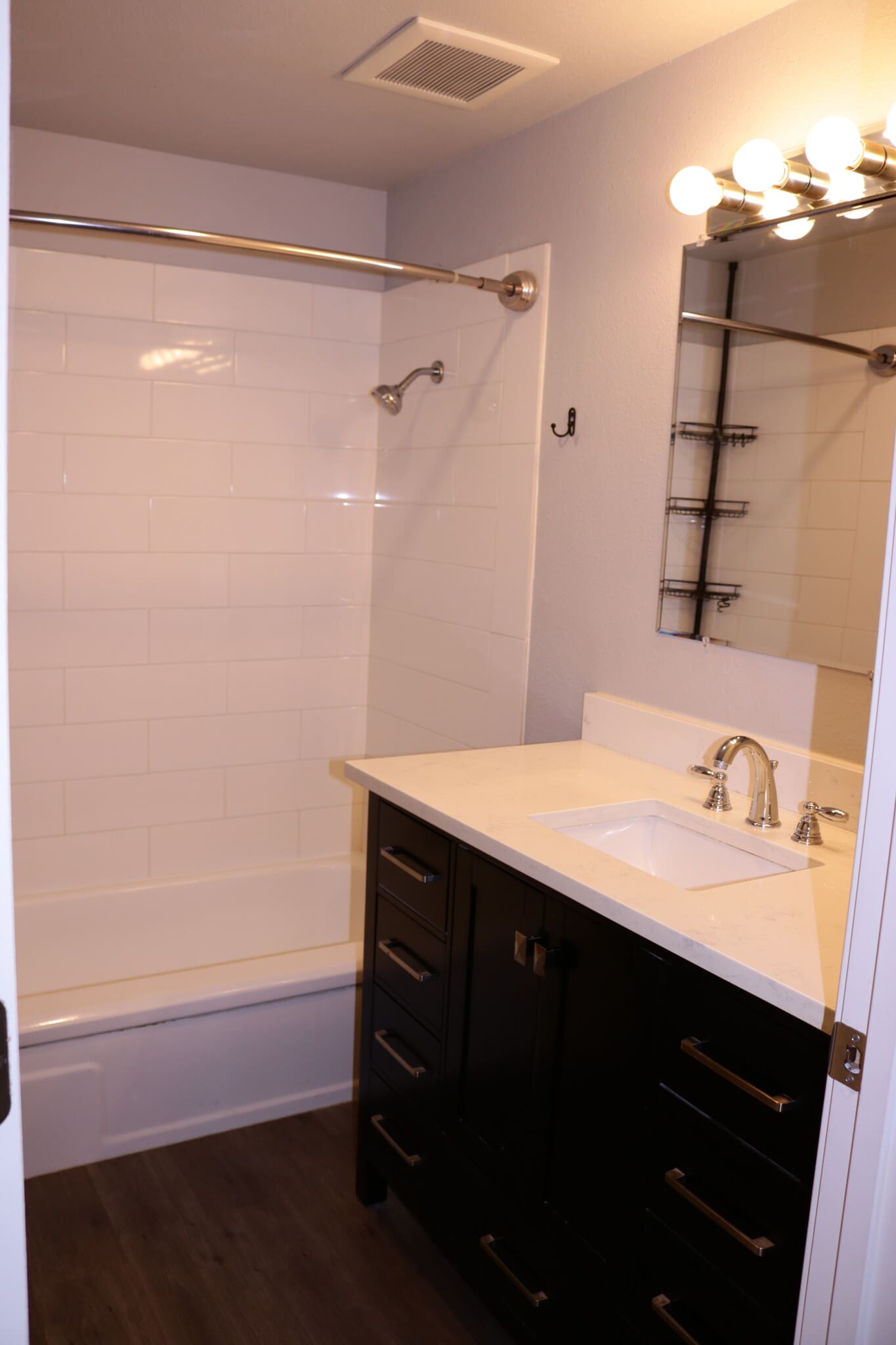 Building Photo - 15906 Elm St E