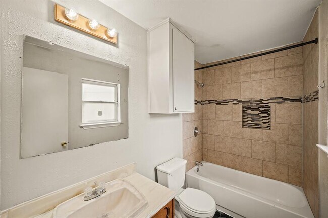 Building Photo - 21122 Southern Colony Ct