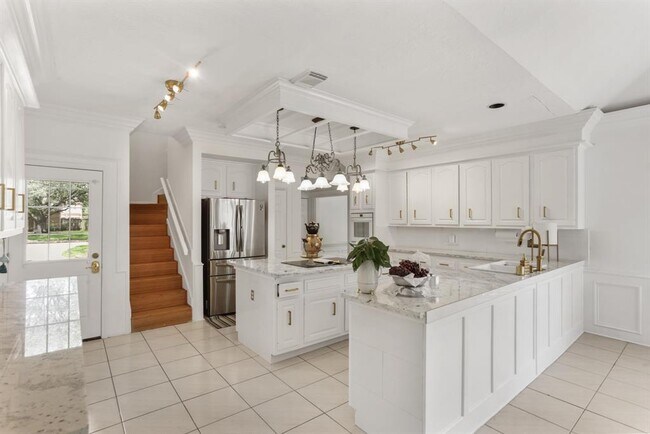 Building Photo - 1406 Kelliwood Oaks Dr
