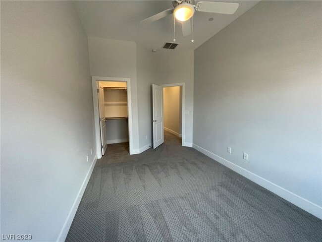 Building Photo - 10567 Ridge Glow Ave