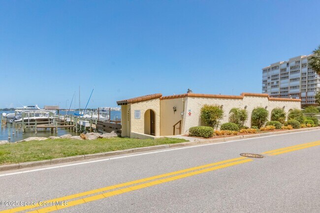 Building Photo - 115 Indian River Dr