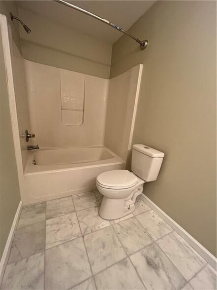 Building Photo - 5368 Hickory Knoll NW