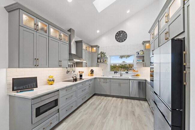 Building Photo - 4161 S US Hwy 1