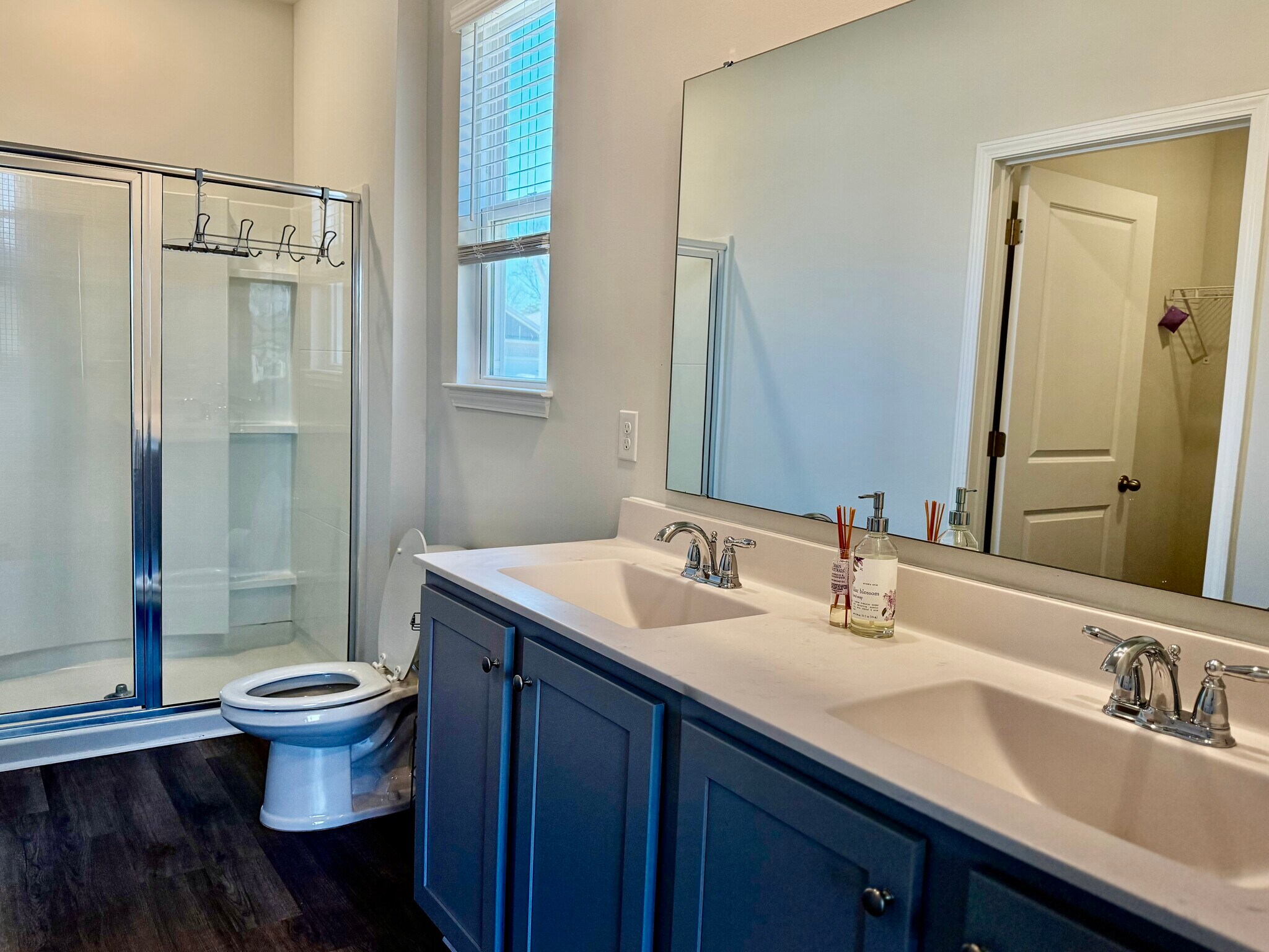 Building Photo - 320 Windy Wds Wy