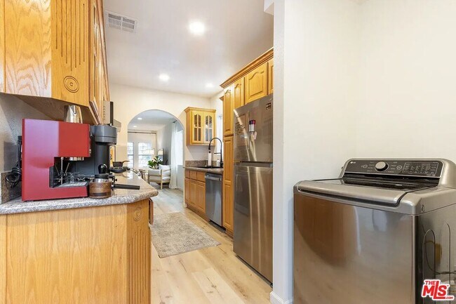 Building Photo - 5934 Fayette St
