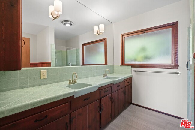Building Photo - 3217 Colony View Cir