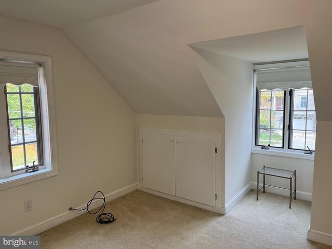 Building Photo - 8904 Grant St