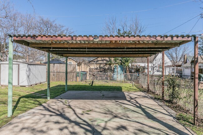 Building Photo - 2617 Marigold Ave