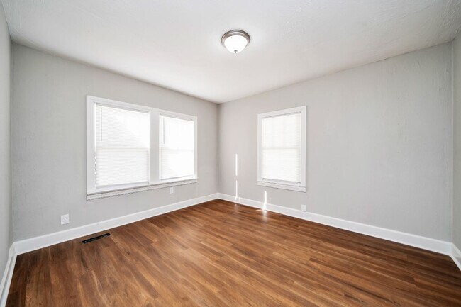 Building Photo - Beautifully Renovated Hueytown Gem – Spacious, Stylish & Move-In Ready!