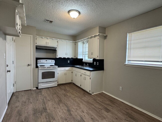 Building Photo - 3310 SW Salinas- Coming Soon!