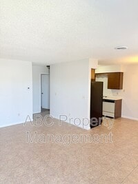Building Photo - 1210 W Bishop Dr