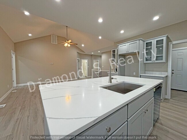 Building Photo - Brand New Build in Desirable Ozark Neighborhood!