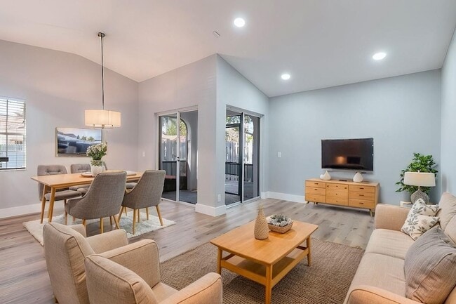 Building Photo - 1579 Springside Dr