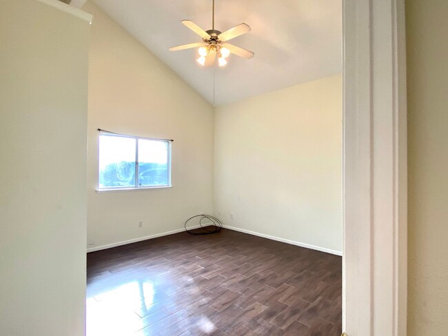 Building Photo - $2,095 Polk & Sierra, 3 Bedrooms - W. Samp...